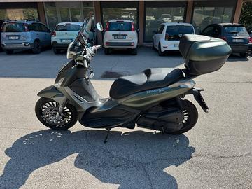 scooter piaggio beverly 300