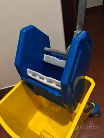 carrello lavapavimenti 