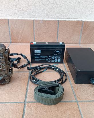Fototrappola 4K con batteria, catena e lucchetto