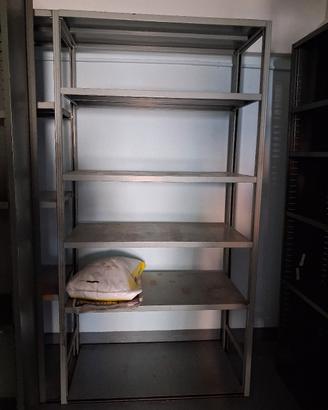 scaffalature varie metallo