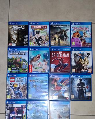  PlayStation 4 Slim in buono stato con giochi