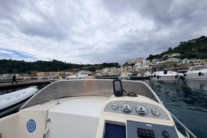 Barca MIMI semi-cabinata 22 piedi (7mt)
