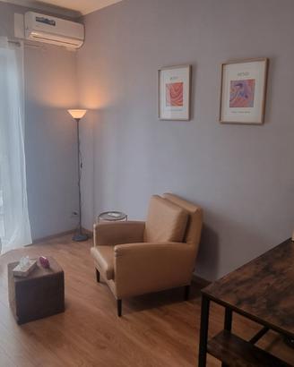 Stanza arredata Psicologo/psicoterapeuta