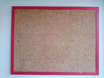Bacheca in cornice rossa 104x81 cm