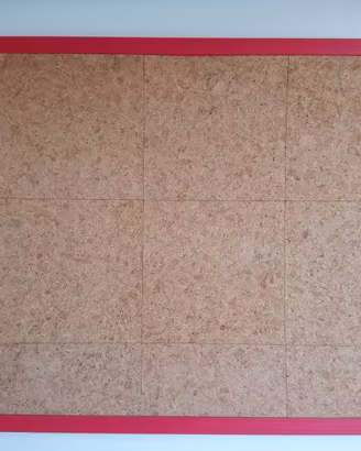 Bacheca in cornice rossa 104x81 cm
