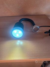 Luce da lavoro con base magnetica 