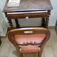 piccola scrivania d epoca o toletta