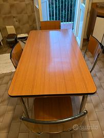 Tavolo formica con 4 sedie