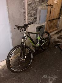 Mountain bike giant