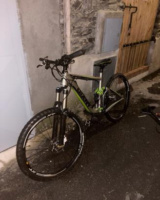 Mountain bike giant