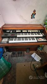 Organo farfisa