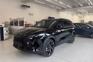 Omoda 7 PURE SHS - P IBRIDA PLUG IN