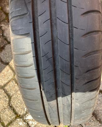 Gomma Pneumatico Panda 175/65 R15