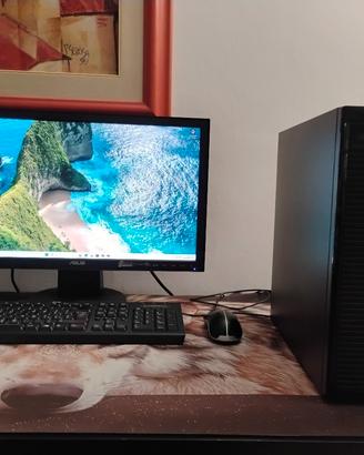 PC fisso Hp con schermo tastiera e mouse 