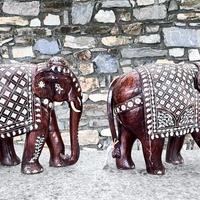 DUE ELEFANTI IN LEGNO