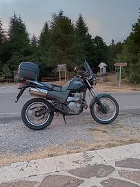 Honda SLR 650 moto A2 enduro naked scrambler 