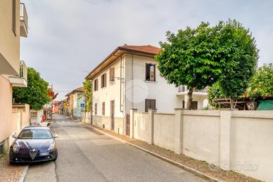PORZIONE DI BIFAMILIARE A RIVOLI