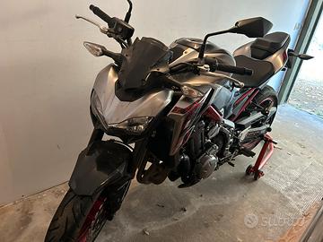 Kawasaki z-900