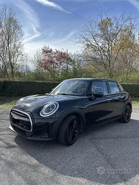 MINI Cooper Classic 1.5 Benzina (2022)