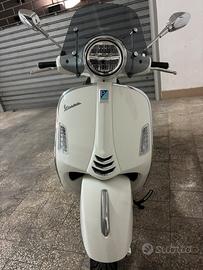 VESPA GTS Super