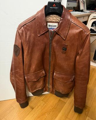 Blauer vintage pelle