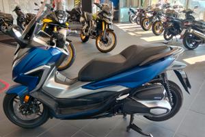 Honda Forza 350