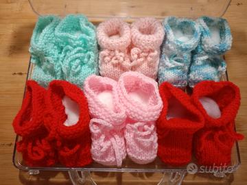 scarpine da neonato in lana fatte a mano 