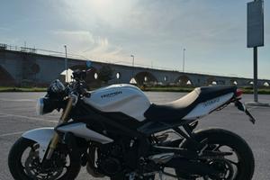 Triumph Street Triple 675