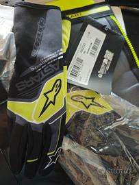 Guanti AlpinestarTech-1 K Race S V2

per ragazzo.