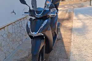 moto  scooter  sh 350
