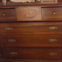 Cassettiera in legno antico