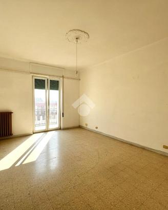 4 LOCALI A CEGLIE MESSAPICA
