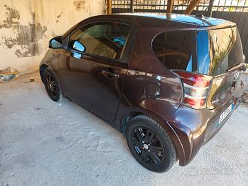 Toyota iq
