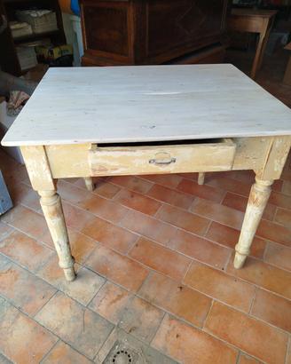 Tavolo da cucina in abete