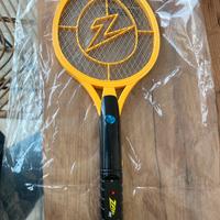 Racchetta antizanzara ricaricabile usb con luce.