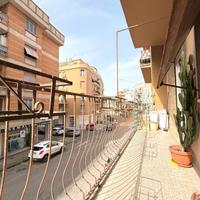 Via Vicenza - 5 Locali ammobiliato con 3 balconi