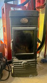 Stufa a legna Nordica usata