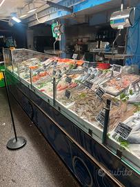 Roulotte truck food pescheria friggitoria