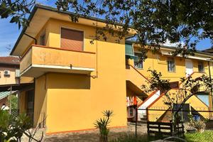 Appartamento indipendente con garage e giardino