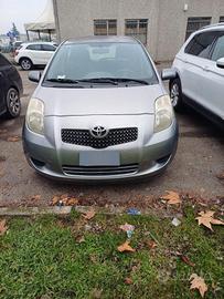 TOYOTA YARIS 1.0 benzina 5 porte Sol