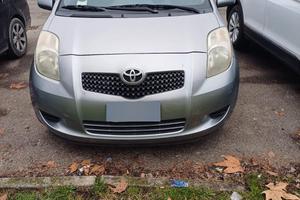 TOYOTA YARIS 1.0 benzina 5 porte Sol