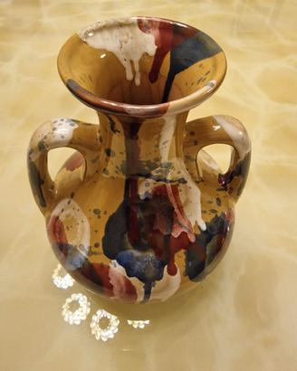 Vaso decorato in terracotta smaltata