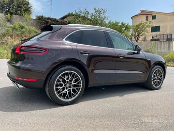 Porshe macan