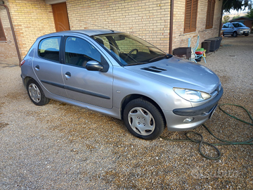 Peugeot 206 benzina ( solo 89.000 km)