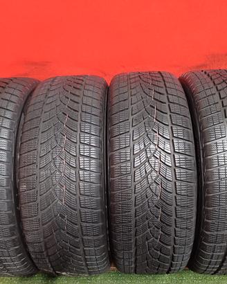 225 55 18 Gomme Invernali 95% GoodYear 225 55 R18