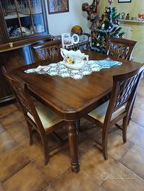 Arredo d'epoca in noce