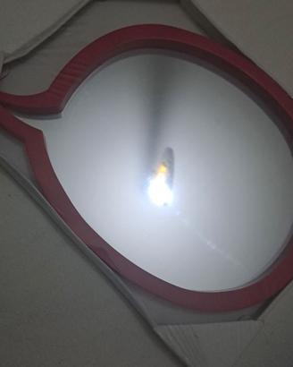 Specchio con cornice rossa