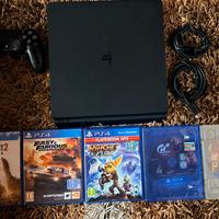 PlayStation 4 Slim Nera + 5 Giochi