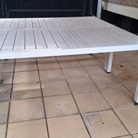 TAVOLI DA GIARDINO E BANCONE DA LAVORO 