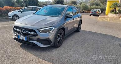 Mercedes benz GLA 200d premium pacchetto AMG